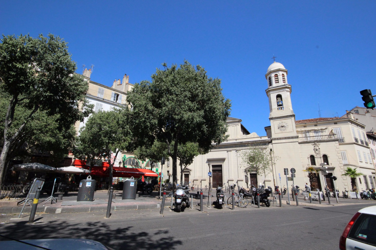 location Marseille 13006/ Notre Dame du Mont/ Appartement type 3 de 61m²