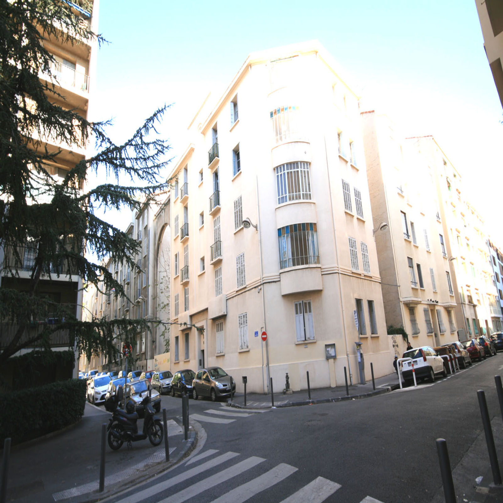 location Marseille 5ème CAMAS / SEBASTOPOL T2 de 45m² en étage élevé au